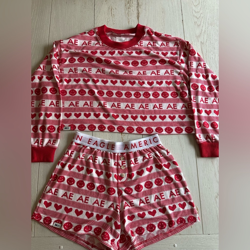 American Eagle Outfitters AE Smiley® Heart Plush PJ Set